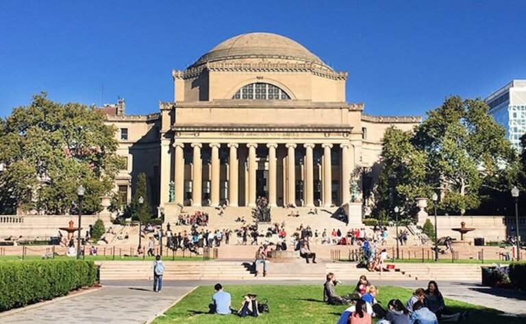 Universidades Privadas: Cinco Casas de Estudio No Entregaron Datos de Sueldos al Mineduc