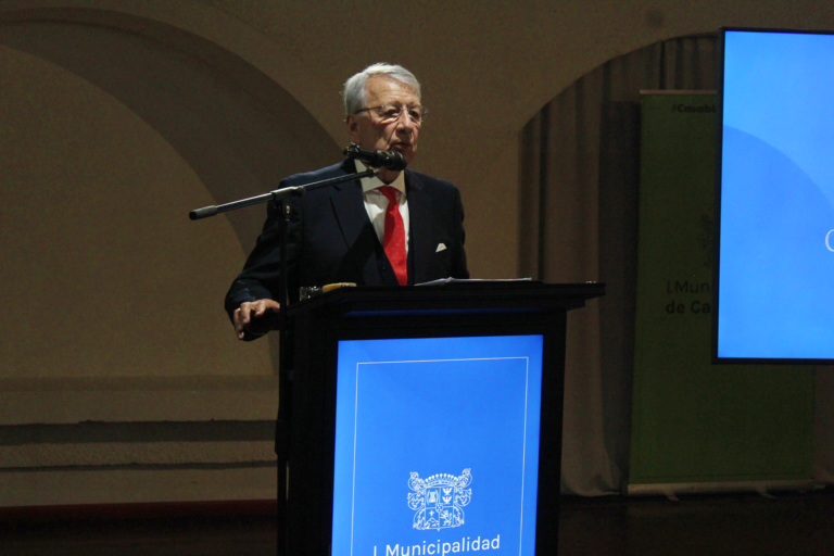 Casablanca reconoce cinco décadas de servicio del juez Mario Cortés
