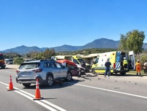 Mujer murió y otra quedó en riesgo vital tras choque frontal en la Ruta F-90