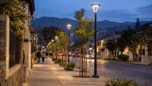 La Puntilla habilita 63 luminarias LED en tramo rural de La Cruz