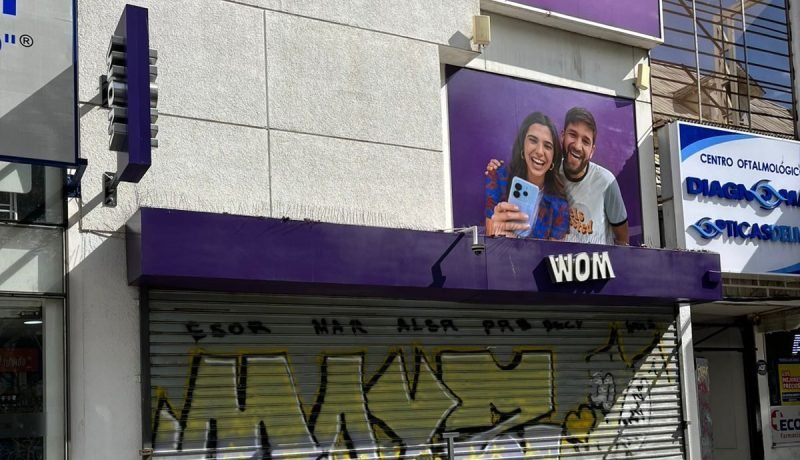 asalto a wom en viña del mar: cuatro encapuchados roban celulares