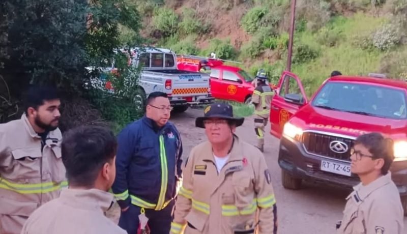 rescate en cerro el melón: mujer salvada tras caída en palos quemados