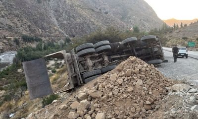 accidente en los andes: camión volcado deja tres heridos en ruta 60ch