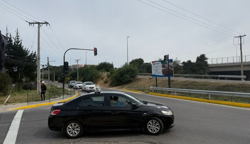 quilpué: semáforos modernos impulsan seguridad y flujo vial en los pinos
