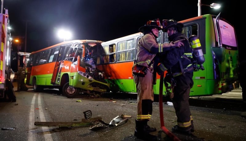 bus en valparaíso: conductor evita desbarrancamiento y salva a pasajeros