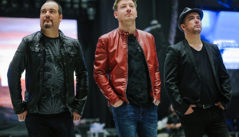 celebración aniversario: gran fiesta comunal en casablanca