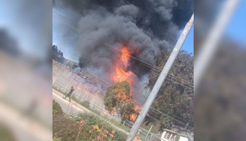 bomberos controlan incendio estructural en el cruce la laguna, zapallar