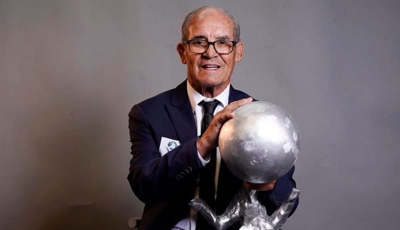 osvaldo castro: leyenda de unión la calera ingresa al salón de la fama del fútbol