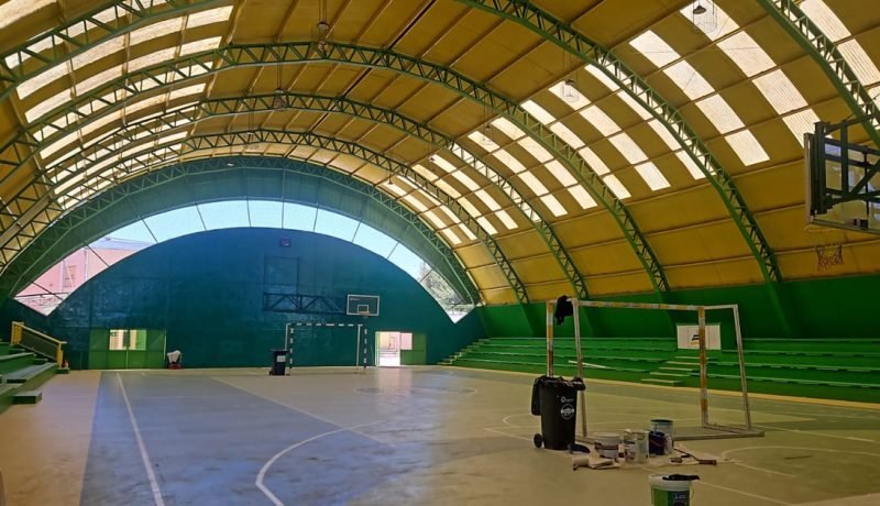 gimnasio fiscal la cruz: inician obras de mejoramiento y reparación