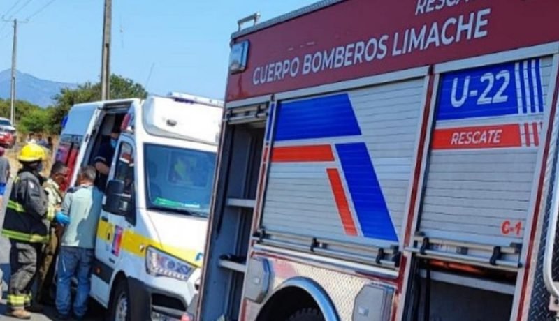bomberos limache rescatan a hombre aplastado por jeep