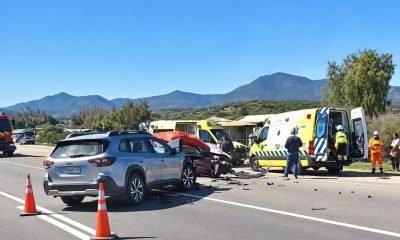 Equipos de emergencia atienden una colisión vehicular en la Ruta F-90, sector Jardín Suizo, Casablanca