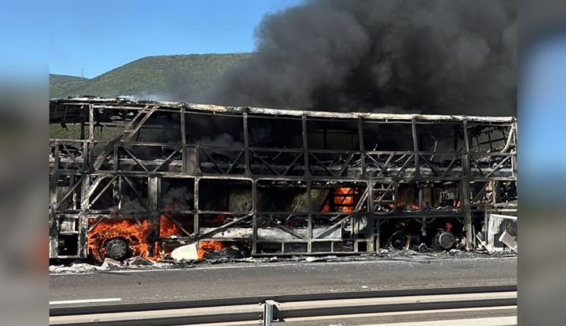 incendio destruye bus en ruta 5, km 178, la ballena
