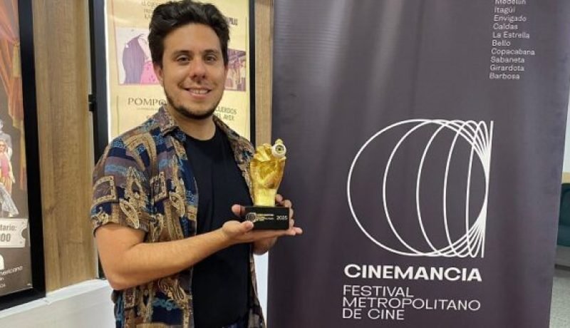 cineasta chileno triunfa en medellín y estrena en chile