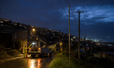 Cuadrilla eléctrica trabaja en la reposición del suministro tras cortes de luz en Valparaíso