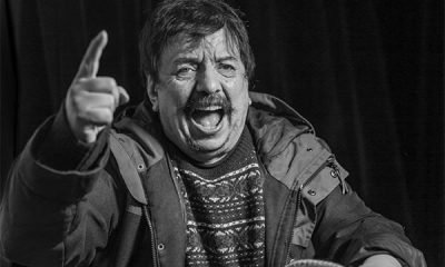 Mauricio Redolés durante una presentación en una fotografía en blanco y negro