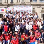 Autoridades y deportistas durante el lanzamiento del Día del Deporte 2026