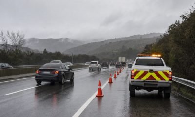 Tránsito con pista restringida durante una mañana de lluvia en la Ruta 68
