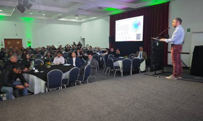 Participantes asisten a una jornada sobre adaptación climática y gestión del agua