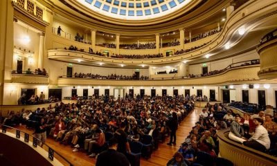 Público en la sala y los balcones del Teatro Municipal de Viña del Mar