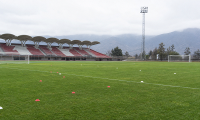 Cancha de fútbol vacía preparada para el inicio de la segunda rueda del torneo